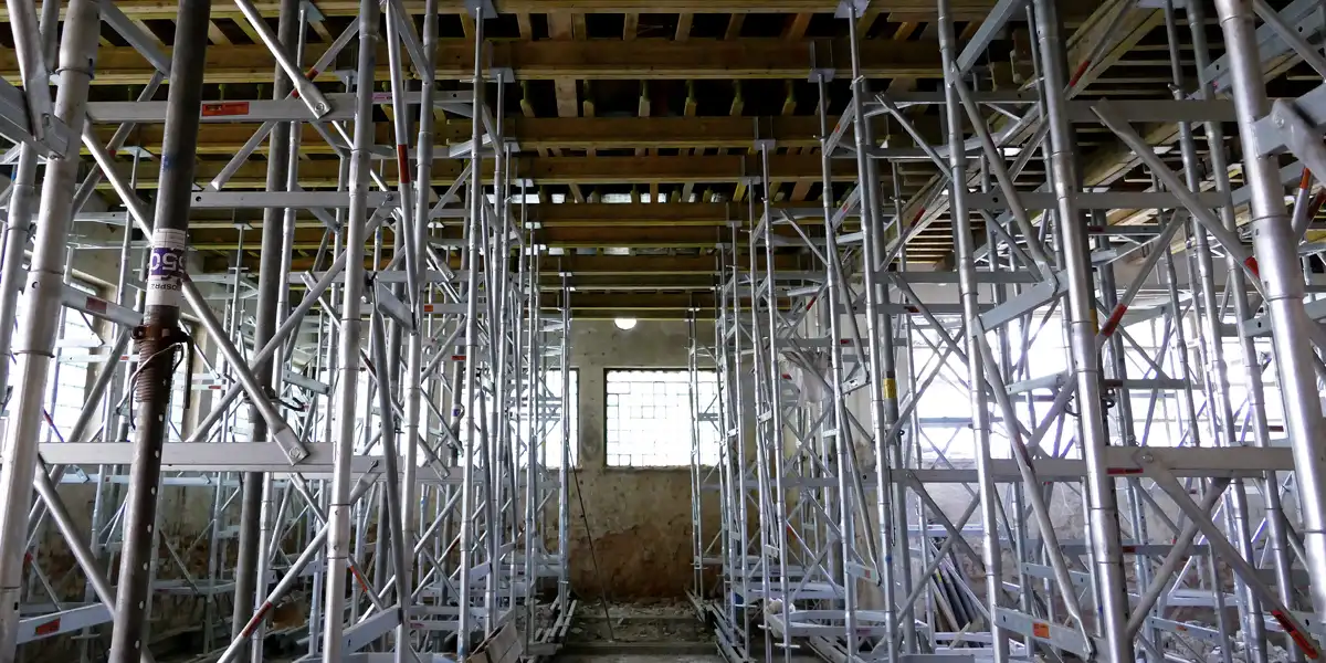 Nasza realizacja - przebudowa Szpitala Klinicznego w Rybniku - wynajem deskowania ściennego MidiFORM, deskowania stropowego BudoSTROP oraz wież podporowych | budosprzet.pl